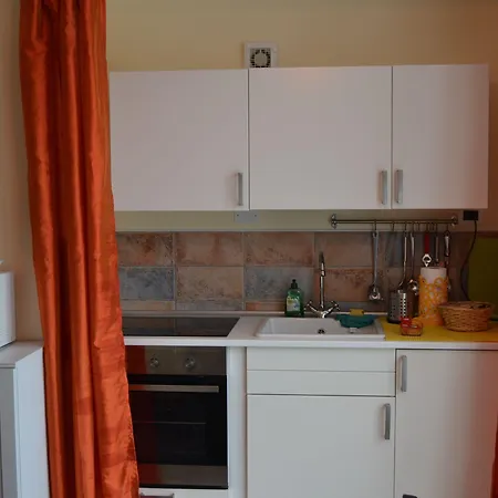 Joie De Vivre Bed & Breakfast 3*