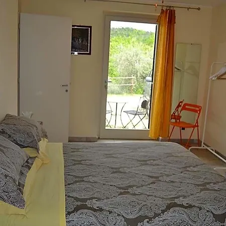 Joie De Vivre Oda ve Kahvaltı Calice Ligure
