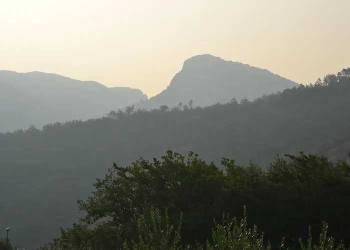 Joie De Vivre Bed & Breakfast