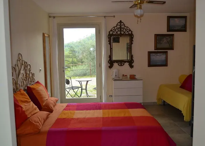 Bed & Breakfast Joie De Vivre Calice Ligure